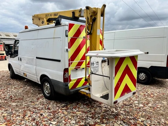 Ford Transit Cherry Picker — photo 3 of 4