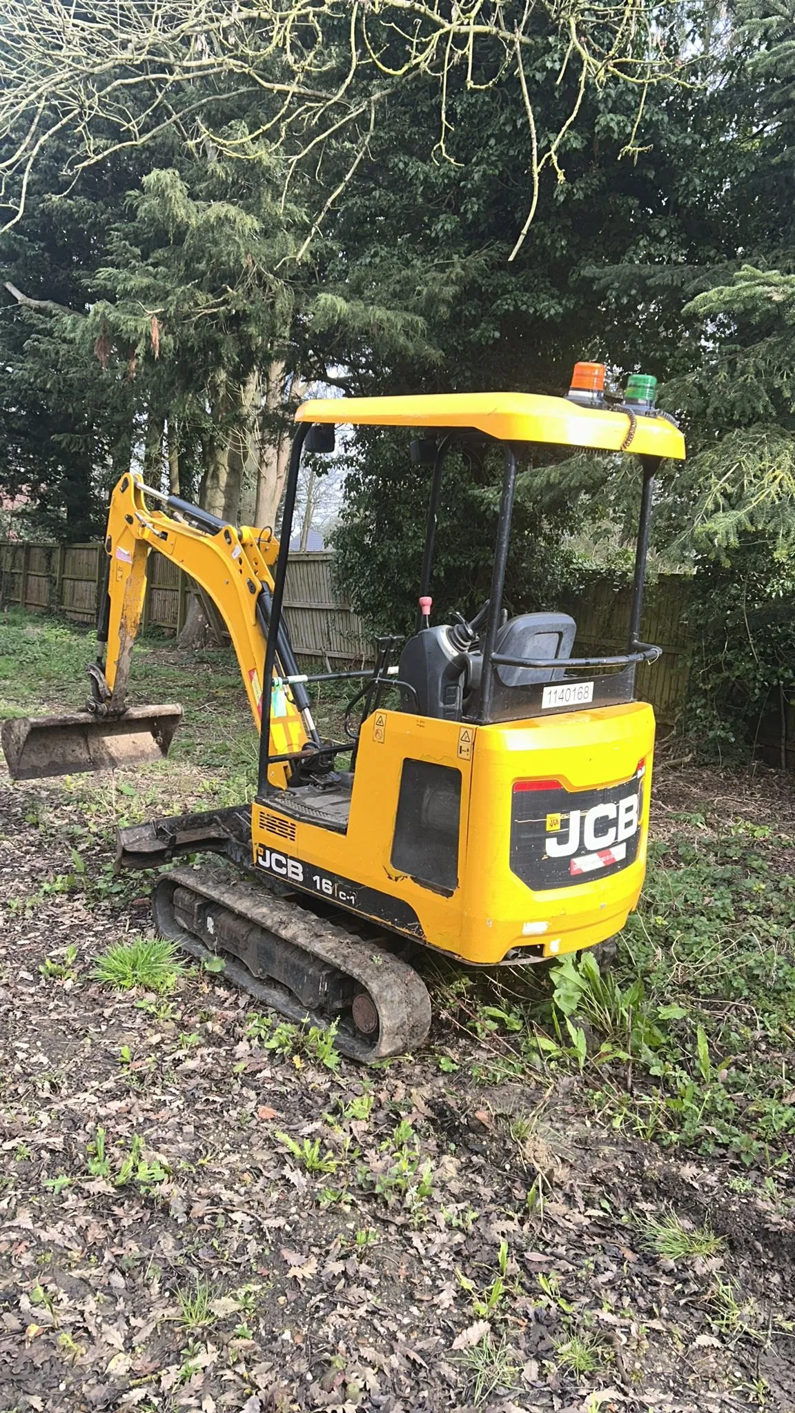 JCB 1.6C-1 Mini Excavator — photo 2 of 3